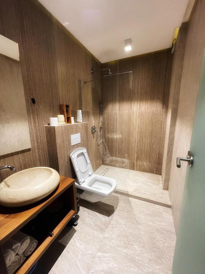 Blue Capital Apartments 1 Пристина Екстериор снимка